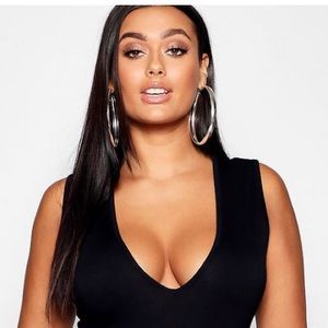 Sleeveless Plunging V Bodysuit